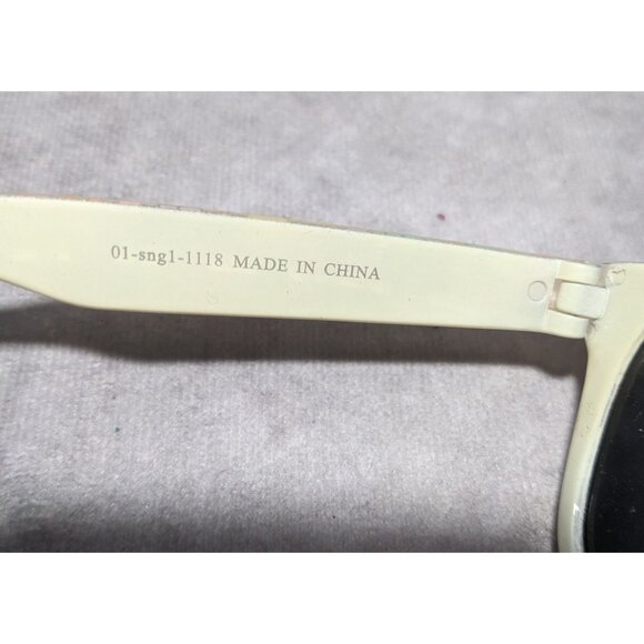 Danbar Global Rainbow Heart Kids Sunglasses - Picture 7 of 7